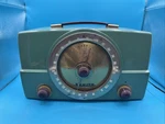 Green Vintage 1950S Mid Century Zenith Am/fm H725 Bakelite Tube Radio Works. Fixed Price $150.00.