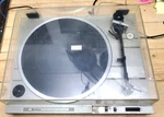 Hitachi Turntable Ht- 20S With Stylus Platter Spins Wear / Stains. Fixed Price $111.63.
