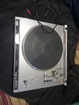 Jvc QL-A200 Quartz Turntable. Fixed Price $125.00.
