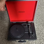 Crosley CR8005A-BK Black Portable Record Player 3-SPEED Rca Aux-in Belt Drive. Fixed Price $19.99.