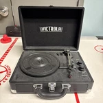 Victrola VSC-550BT-BK 3-SPEED Stereo Turntable Black. Fixed Price $9.99.