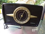 Vintage Rca Victor Tube Radio 1R81 Am/fm Golden Throat Bakelite Mcm Phono Works. Fixed Price $149.99.