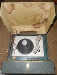 Vintage Green Tweed Rca Victor 45-6-EY-3B Rpm Suitcase Record Player. Fixed Price $59.00.