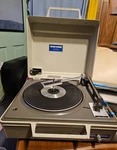 General Electric Deluxe Automatic Record Player Model V639H Works See Descriptio. Fixed Price $45.00.