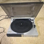 Akai AP-M3 Full Automatic Turntable, Silver/black, 33/45RPM, Rca, Repeat. Fixed Price $139.90.