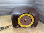 1952 Zenith J664 Tube Radio Record Player Cobra Matic Variable Speed Bakelite. Fixed Price $249.99.