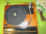 Adc Accutrac 4000/EW1 Vintage Turntable Good Condition For Parts. Fixed Price $99.50.