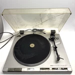 Vintage Akai AP-Q310 Quartz Fully Automatic Turntable Need Repair. Fixed Price $149.99.