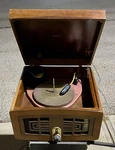 1949 Zenith 5R086 Radio Tuner And Record Player Combo *parts/project*. Fixed Price $150.00.