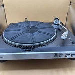 Toshiba Full Automatic Turntable SR-F451 Made In Japan Parts Only. Fixed Price $48.00.