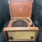 Vintage V-m Tri-o-speed Model 151 Record Player Parts Repair Airline. Fixed Price $59.99.