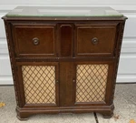 Vintage 1950 Rca Victor Stereo Console Radio/turntable 36X35X18. Fixed Price $300.00.