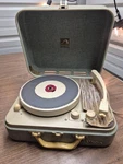 Vintage Rca Victor Victrola Portable Record Player Turntable 9-EMP-21H. Fixed Price $26.43.