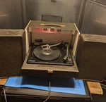 Vintage Trimline 400 Portable Turntable Amp Speakers Suitcase. Fixed Price $183.39.