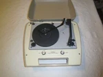 Vintage Wards Airline Phonograph Portable Turn Model Gen 905A. Fixed Price $30.00.
