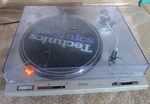 Technics SL-D202 Direct Drive Automatic Turntable Record Player. Fixed Price $255.00.