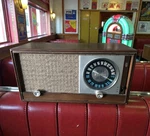 Vintage 1959 Zenith X323 Walnut Am/fm Tube Tabletop Radio - Tested Works. Fixed Price $80.00.