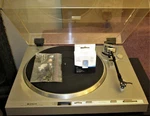Hitachi HT-40S Dir Dr Turntable Elect/mech Refurb Recap Newcart Manuals Freeship. Fixed Price $280.00.