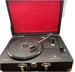 Innovative Technology Model ITVS-550BT Vintage 3-SPEED Bluetooth Turntable Works. Fixed Price $44.99.