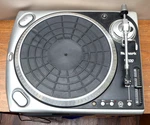 Numark TT200 Professional Dj Turntable. Fixed Price $210.00.