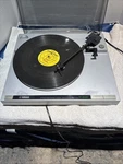 Yamaha P-200 Vintage Turntable Record Player Semi-automatic Belt-drive 2-SPEED. Fixed Price $142.00.